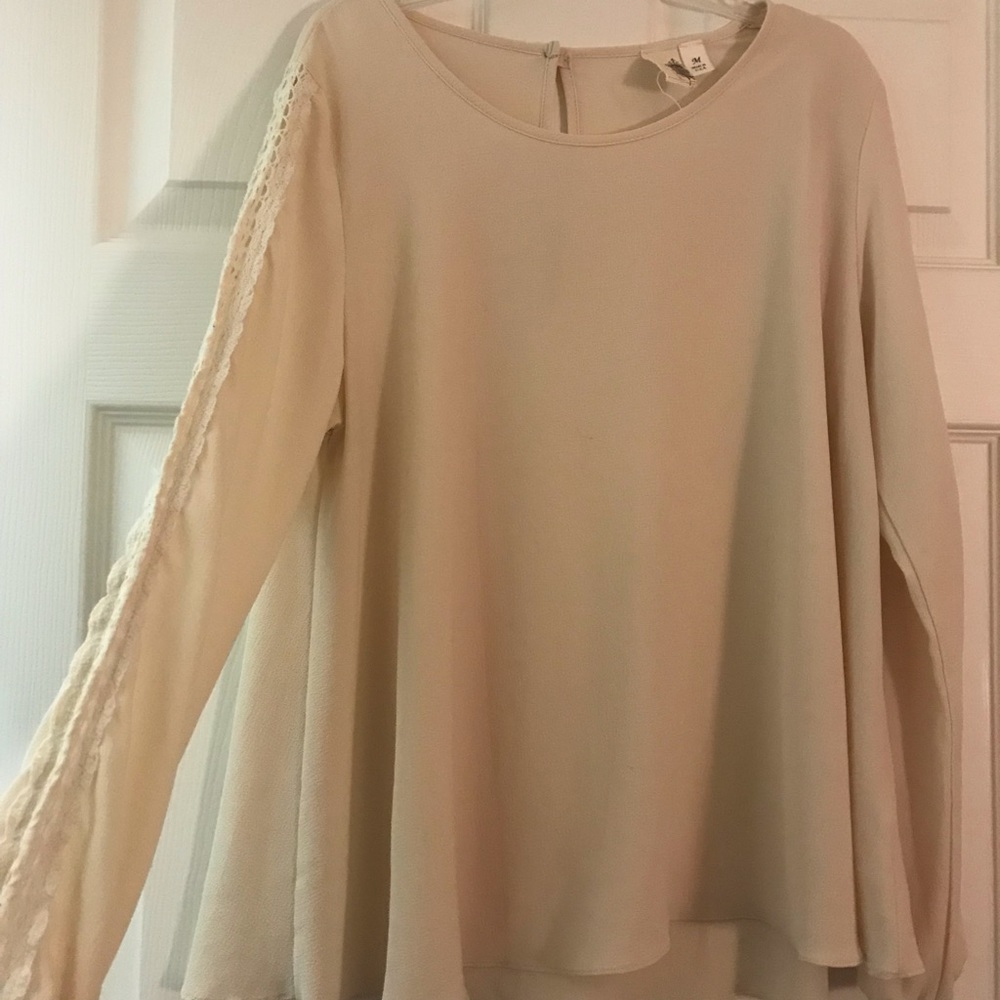 Off white long sleeve shirt